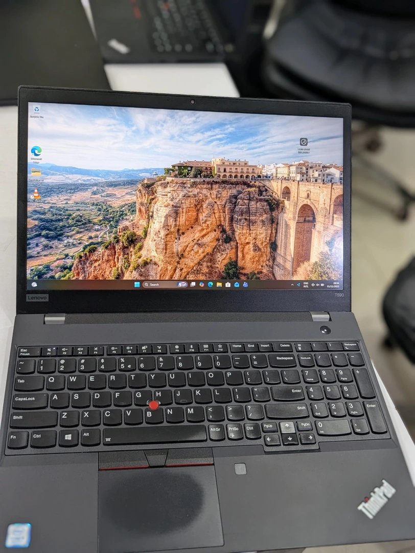 Lenovo Thinkpad T590 Lapt...