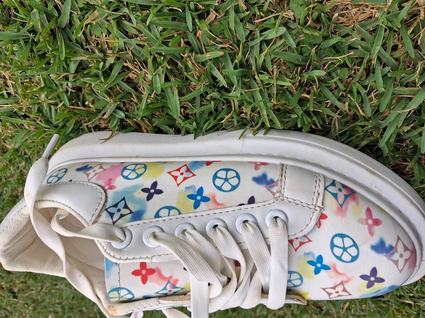 Running shoe,lois vuitton